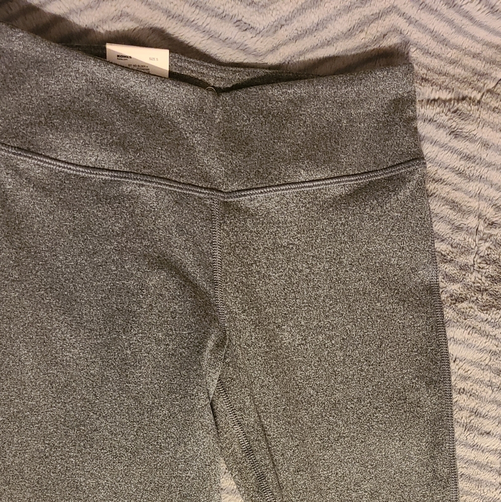 Yoga pants. NWT.  Size small